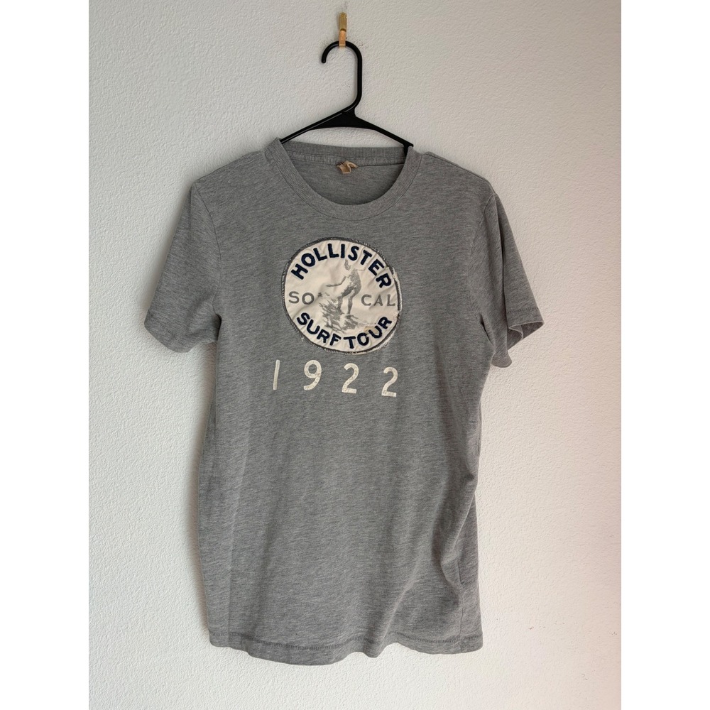 Hollister Heather Gray Short Sleeve Tee with Navy & Cream Logo